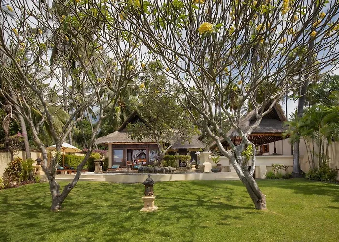 Resort Alam Anda Ocean Front & Dive 4*