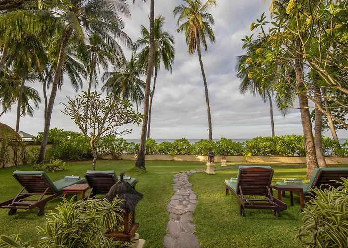 Alam Anda Ocean Front & Dive Resort