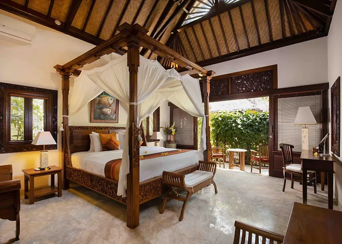 Alam Anda Ocean Front & Dive Resort 4*
