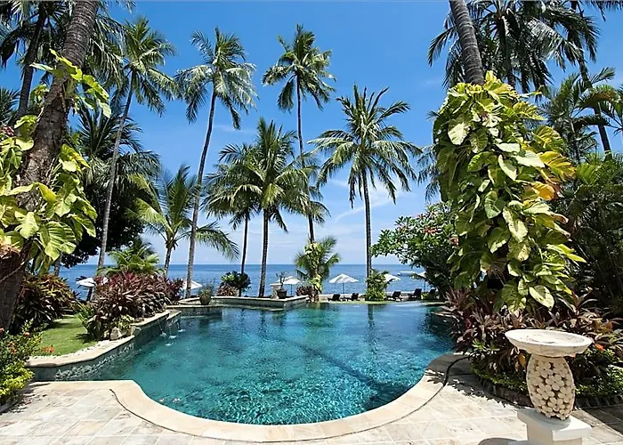 Alam Anda Ocean Front & Dive Resort 4*