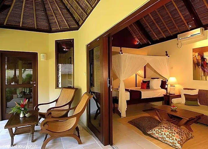 Alam Anda Ocean Front & Dive Resort 4*