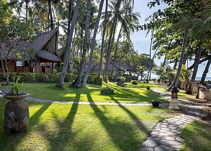 Alam Anda Ocean Front & Dive Resort